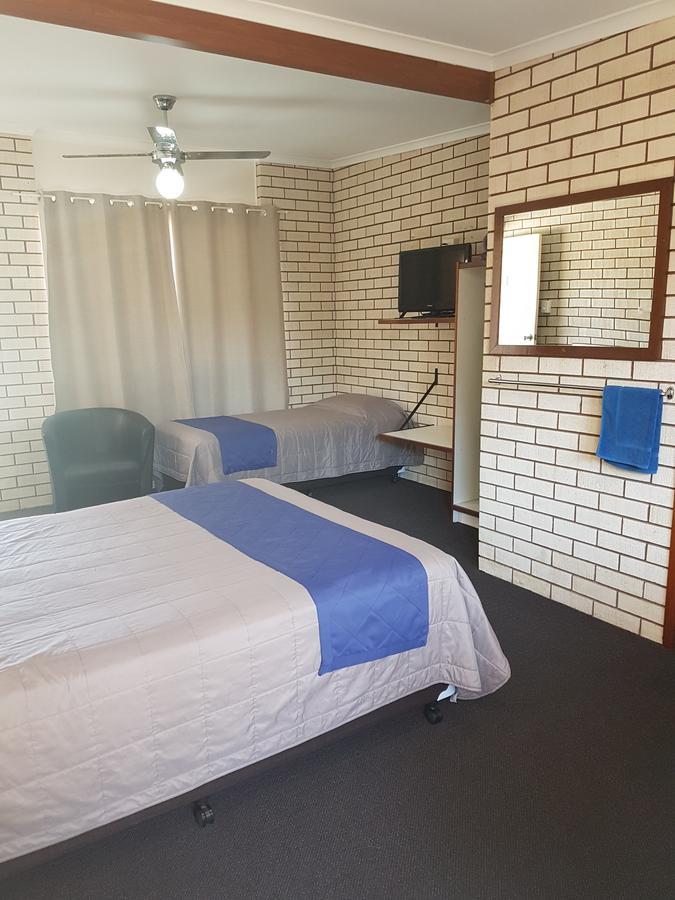Emerald Tower Motor Inn المظهر الخارجي الصورة