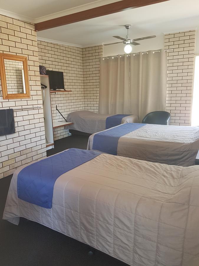 Emerald Tower Motor Inn المظهر الخارجي الصورة